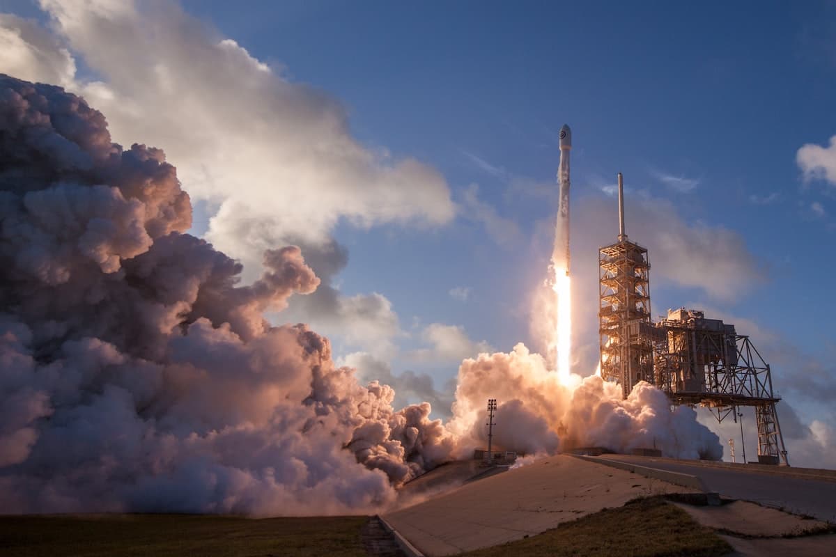 Mars Mission Technology: Nuclear Propulsion, ISRU, Starship & Getting Humans to Mars